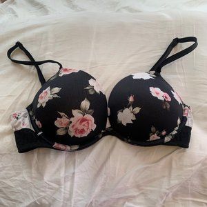 Victoria’s Secret Wear Everywhere Floral Push up bra 32C